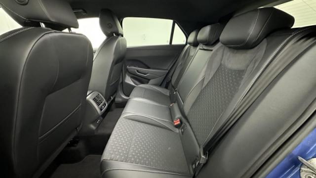 Volkswagen T-Roc image 6