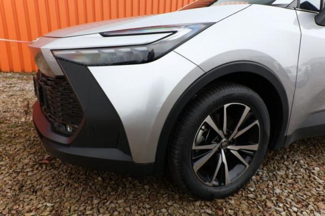 Toyota C-Hr image 1