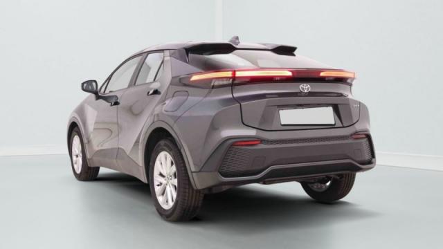 Toyota C-Hr image 6