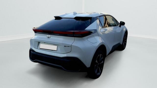Toyota C-Hr image 9