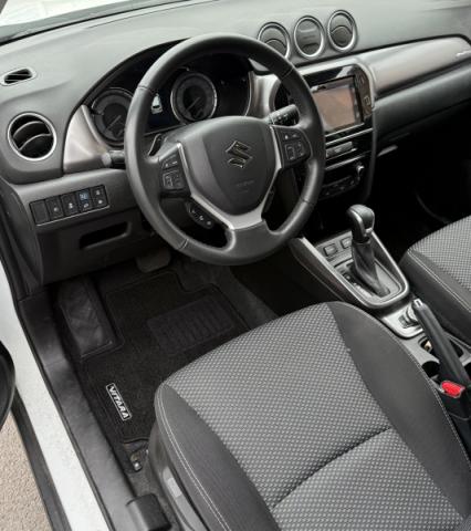 Suzuki Vitara image 9