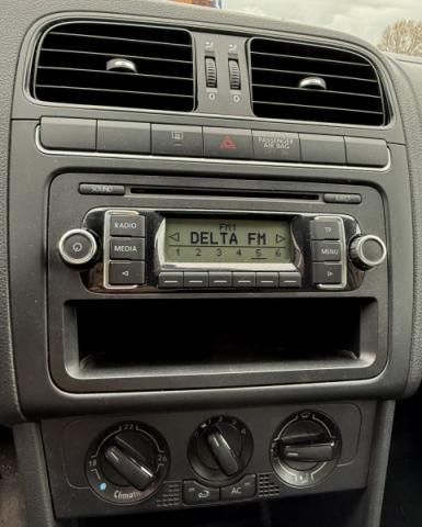 Volkswagen Polo image 9