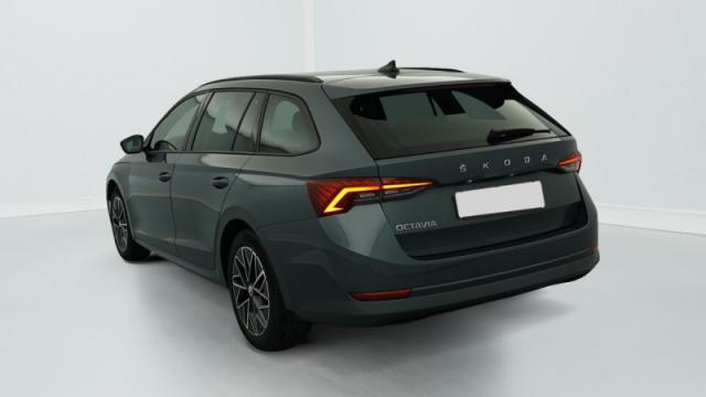 Skoda Octavia image 2