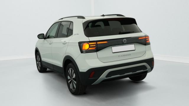 Volkswagen T-Cross image 2