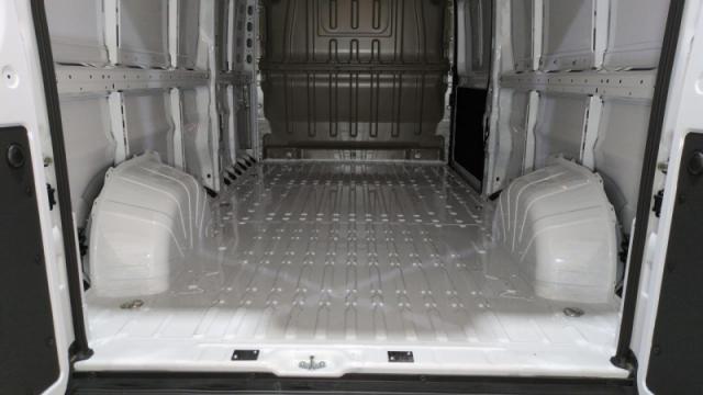 Peugeot Boxer image 8