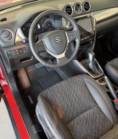 Suzuki Vitara image 7
