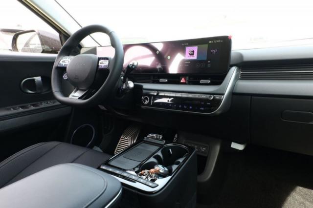 Hyundai Ioniq image 9