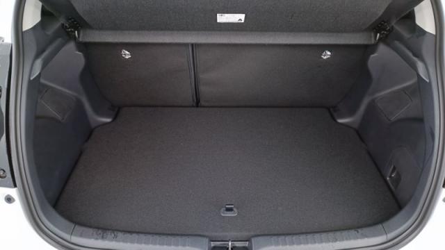 Toyota Yaris image 6