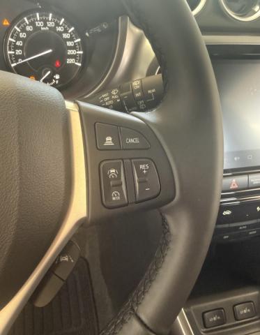 Suzuki Vitara image 2