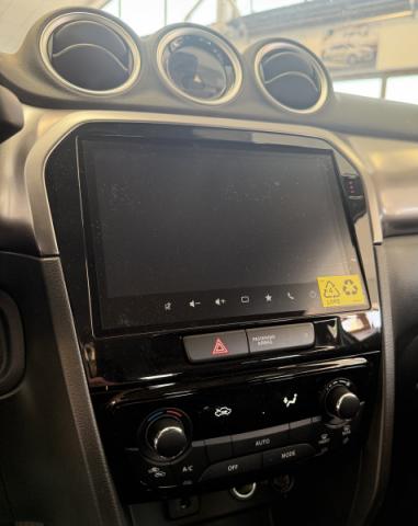 Suzuki Vitara image 9