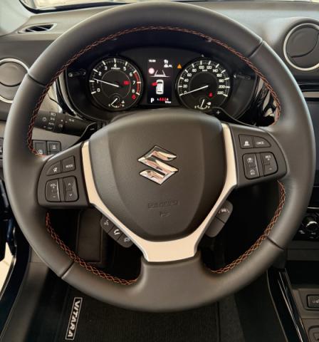 Suzuki Vitara image 1