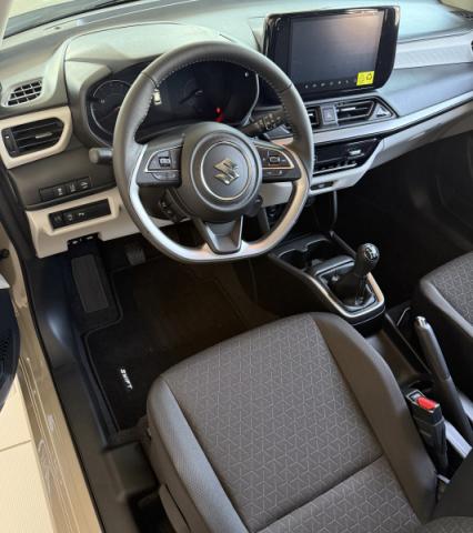 Suzuki Swift image 9