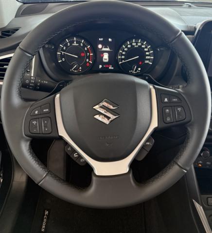 Suzuki S-Cross image 2