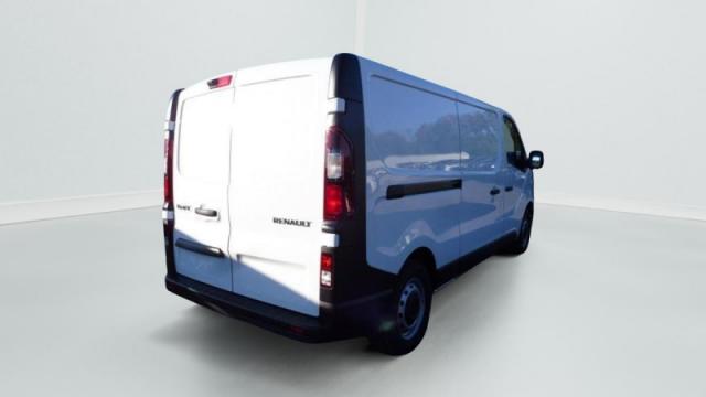 Renault Trafic image 1