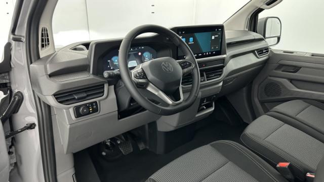 Volkswagen Transporter image 7