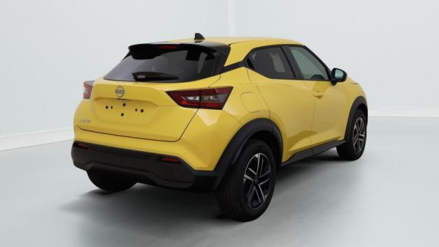 Nissan Juke image 4