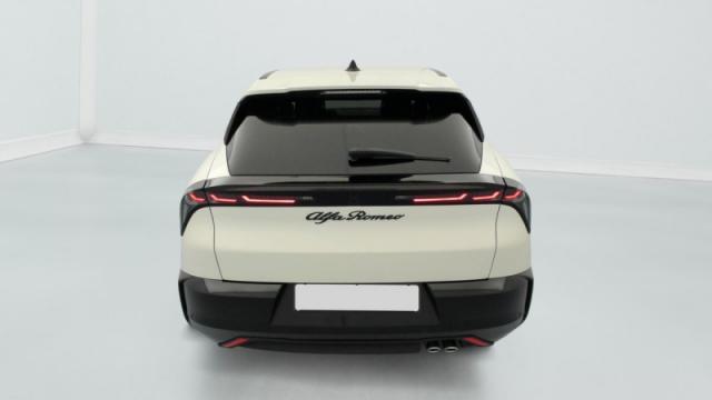 Alfa Romeo Junior image 7