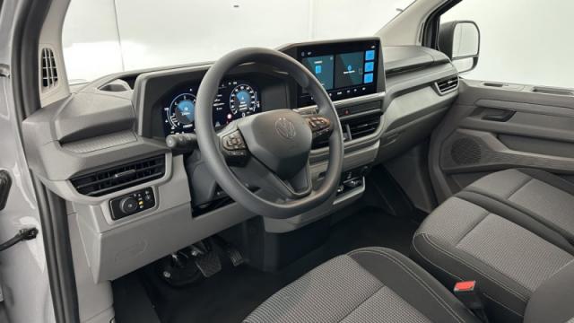 Volkswagen Transporter image 3