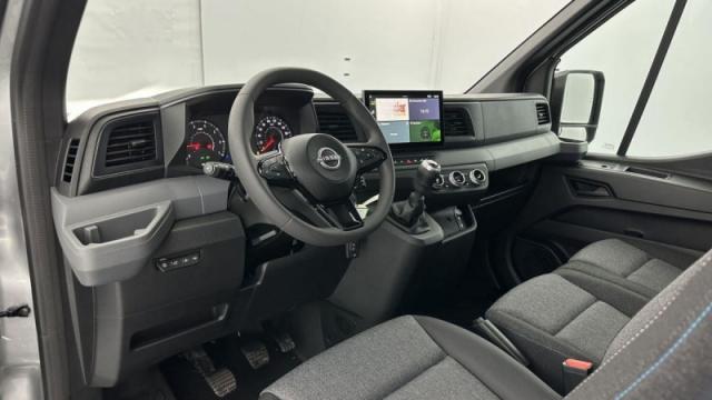 Nissan Interstar image 7