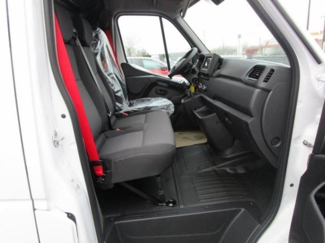 Renault Master image 3