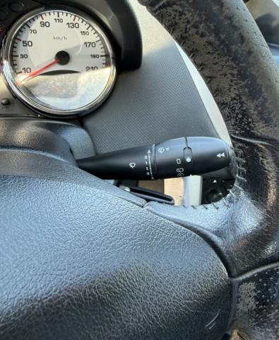 Peugeot 207 image 3