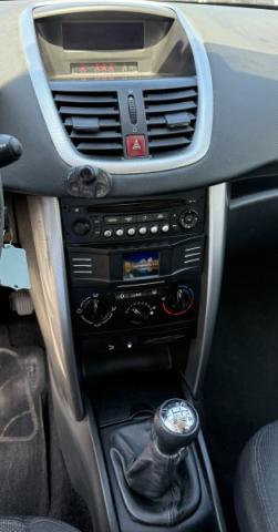 Peugeot 207 image 4