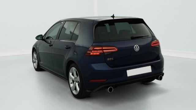 Volkswagen Golf image 9