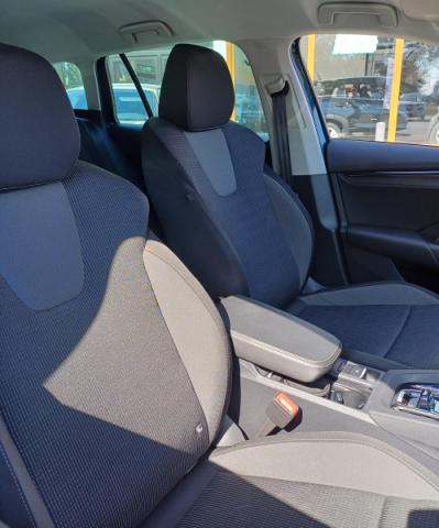 Skoda Octavia image 9