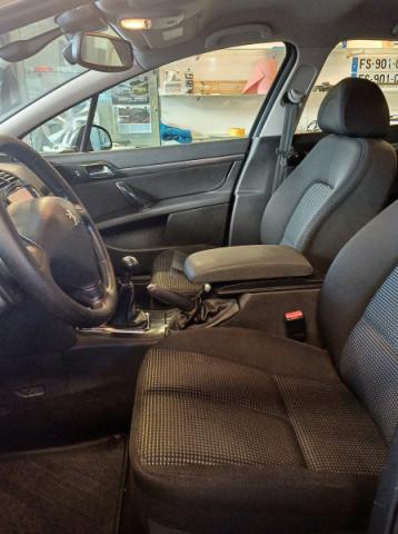 Peugeot 407 image 8