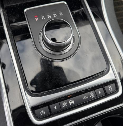 Jaguar Xe image 9