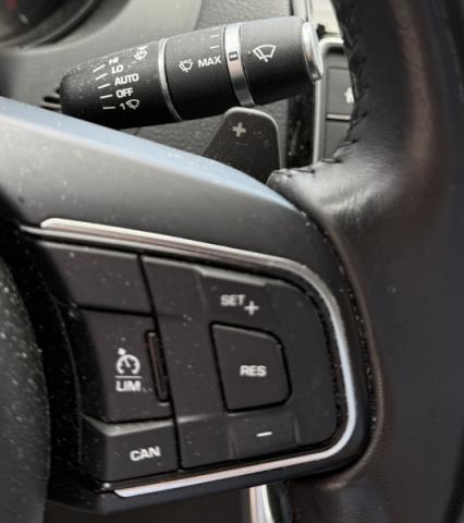 Jaguar Xe image 6