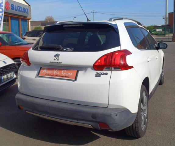 Peugeot 2008 image 2