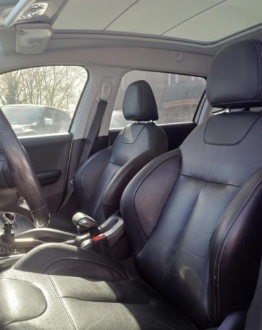 Peugeot 2008 image 7