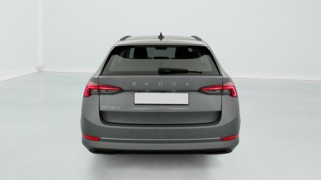Skoda Octavia image 1