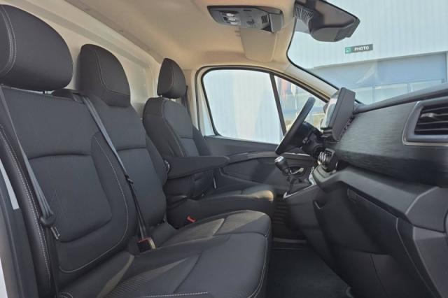 Nissan Primastar image 4