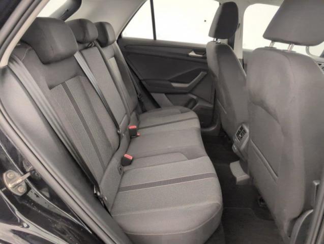 Volkswagen T-Roc image 9