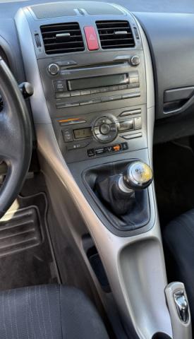 Toyota Auris image 3
