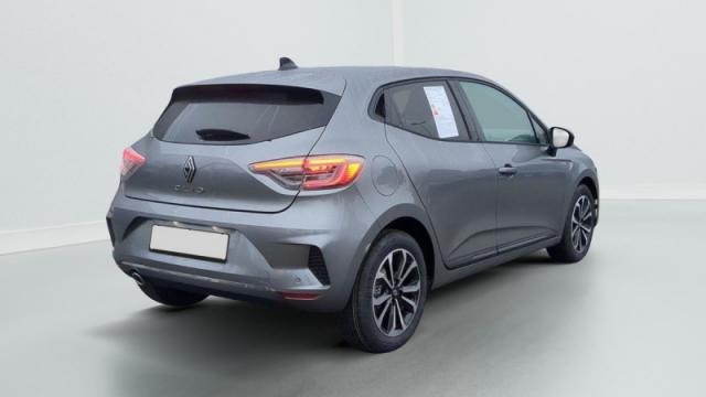Renault Clio image 2