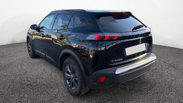 Peugeot 2008 image 3