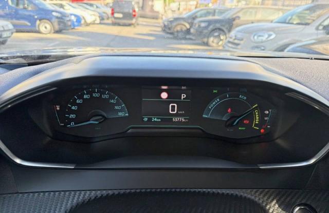 Peugeot 2008 image 2