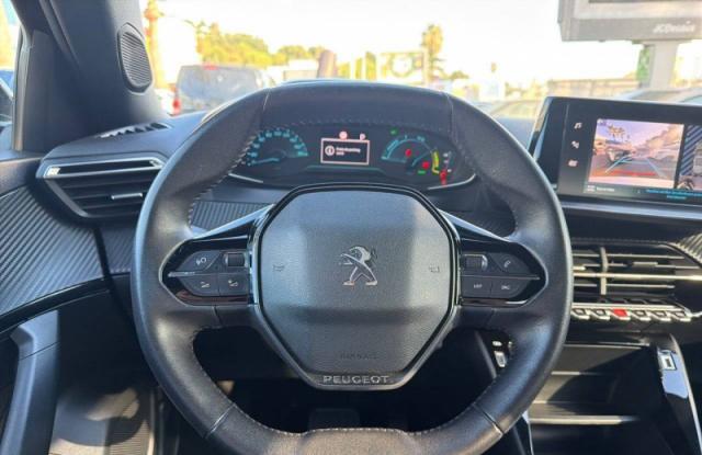 Peugeot 2008 image 9