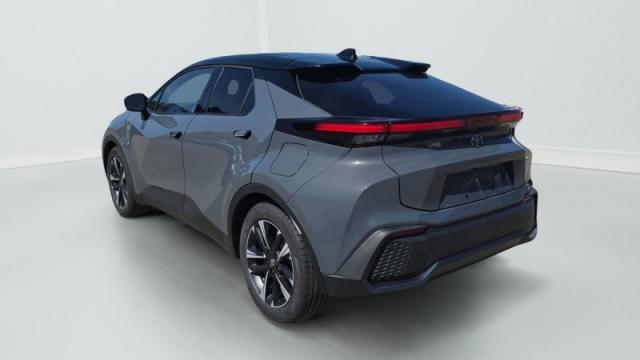 Toyota C-Hr image 1