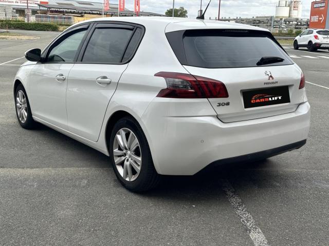 Peugeot 308 image 1