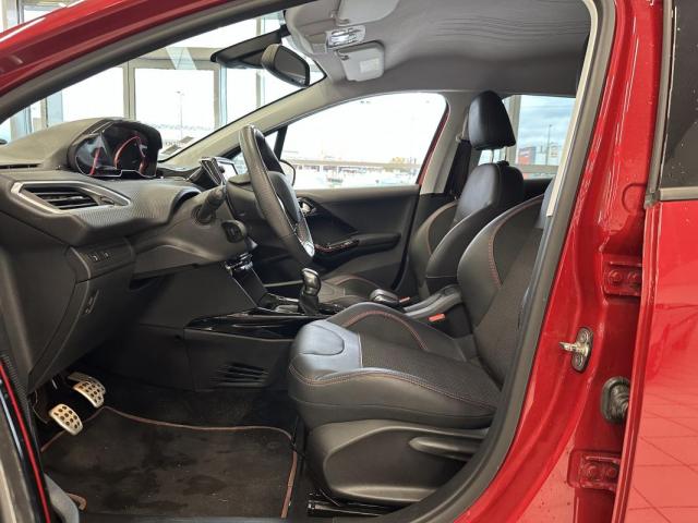 Peugeot 2008 image 5
