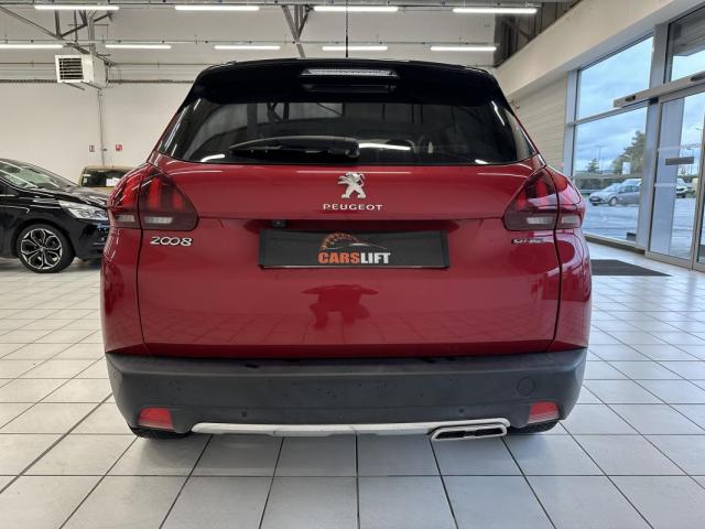 Peugeot 2008 image 8