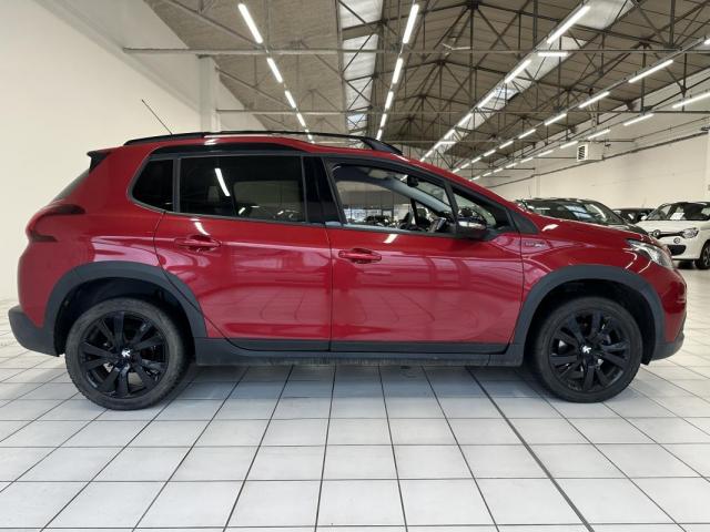 Peugeot 2008 image 6