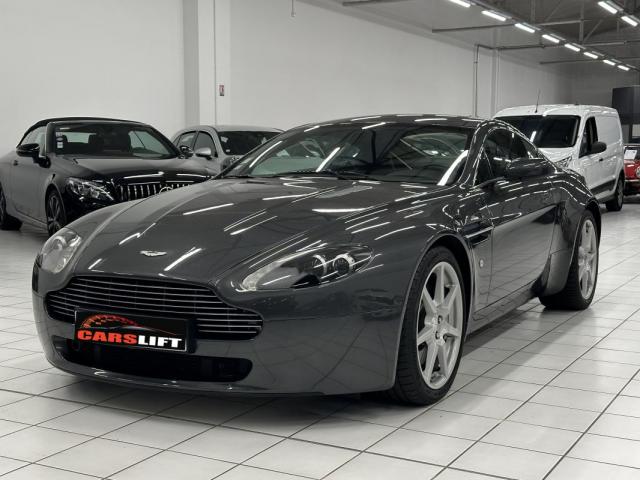 Aston Martin V8 Vantage image 4