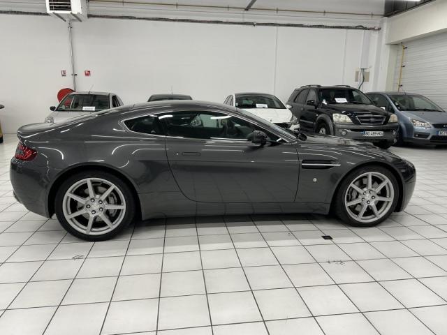 Aston Martin V8 Vantage image 6