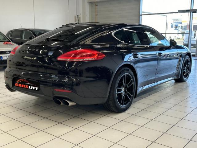 Porsche Panamera image 1