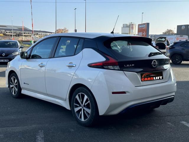 Nissan Leaf image 2